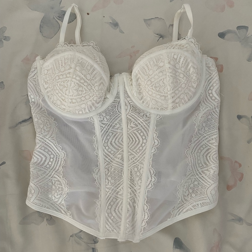 COPY - white corset from garage / original price: $44.95 / size: p/s /